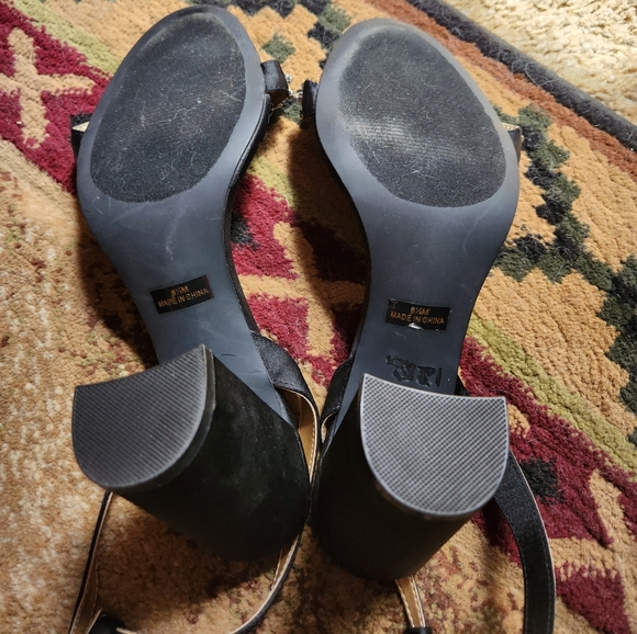 Heels - Picture 2 of 7